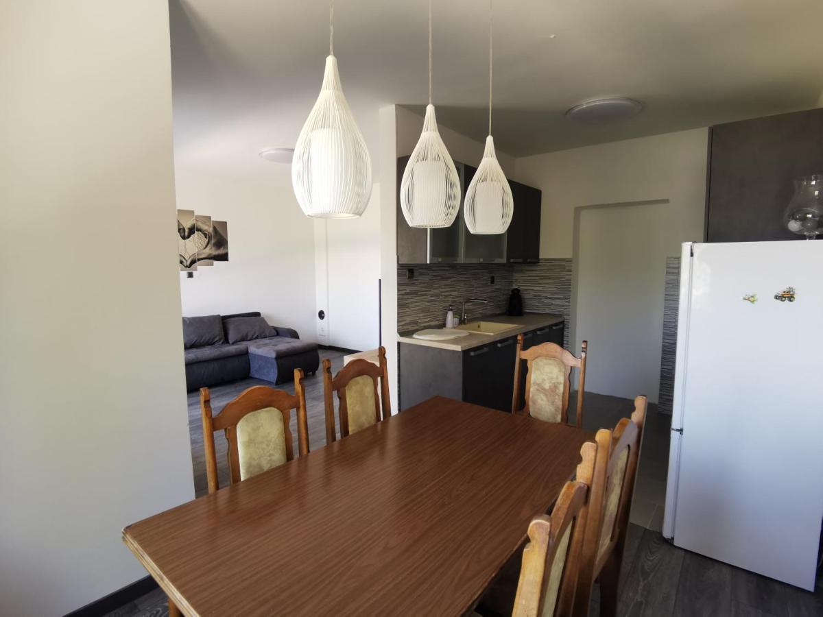 Deedee Apartment セニ エクステリア 写真